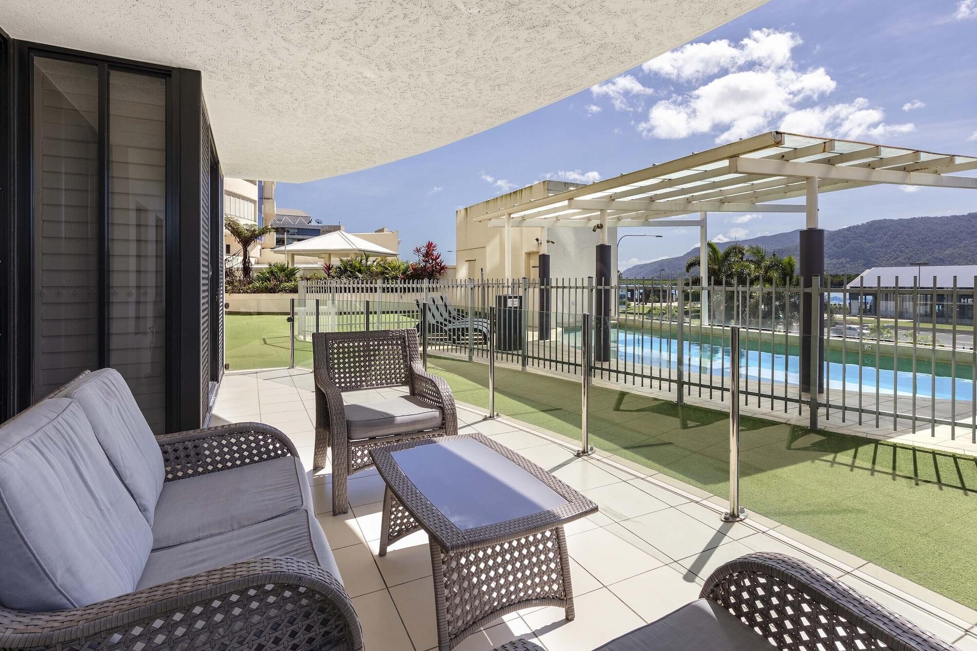 Piermonde Apartments Cairns Extérieur photo