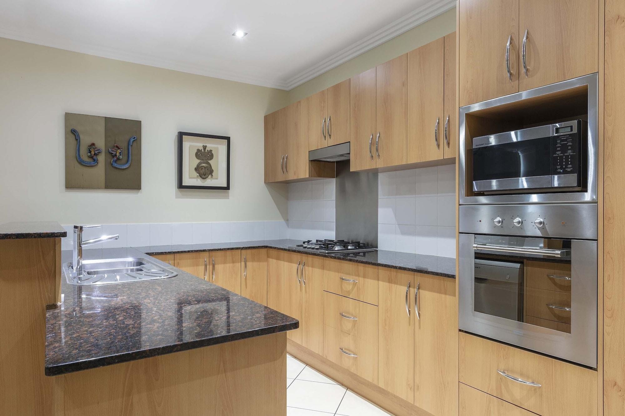 Piermonde Apartments Cairns Extérieur photo