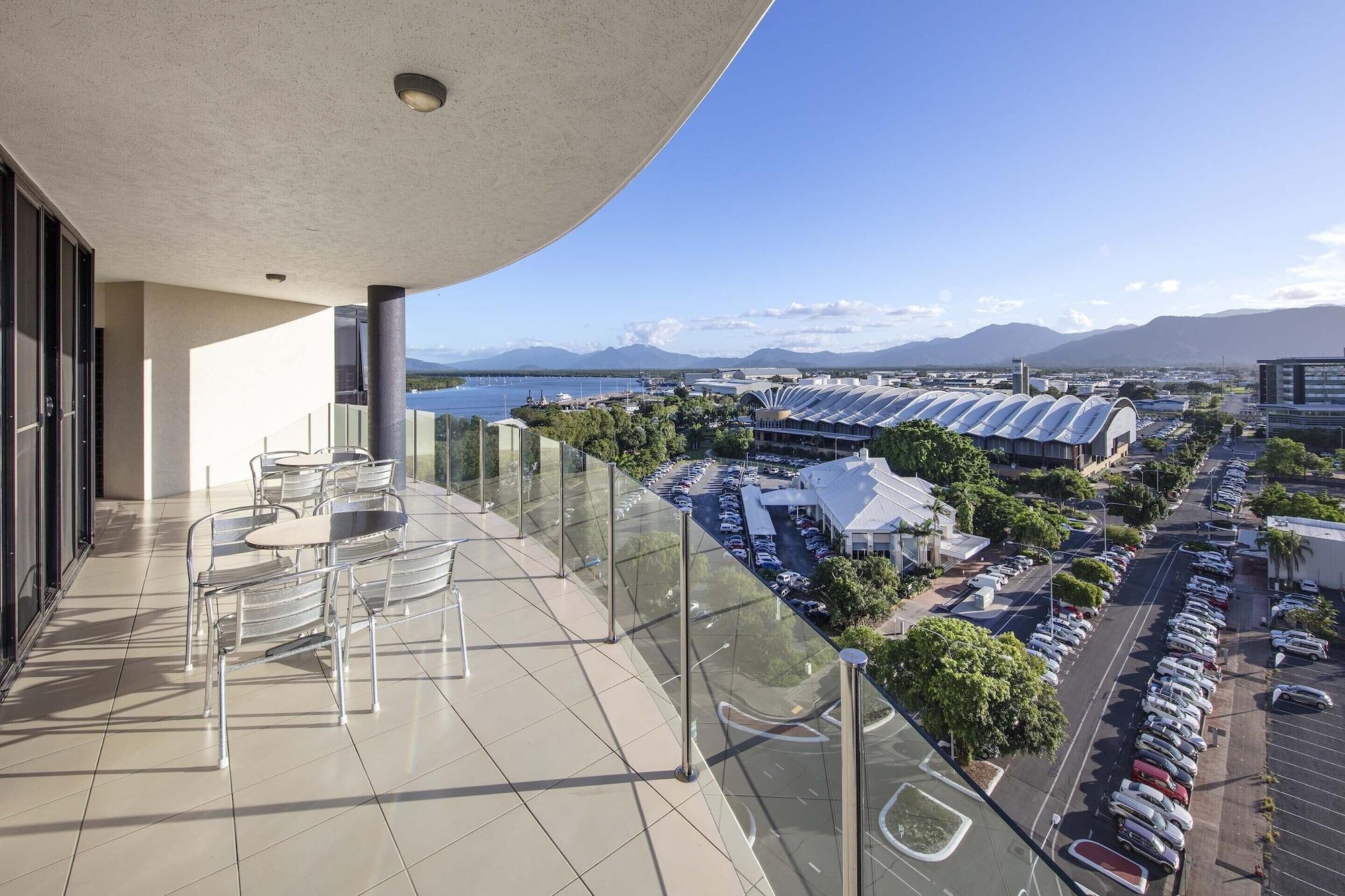 Piermonde Apartments Cairns Extérieur photo