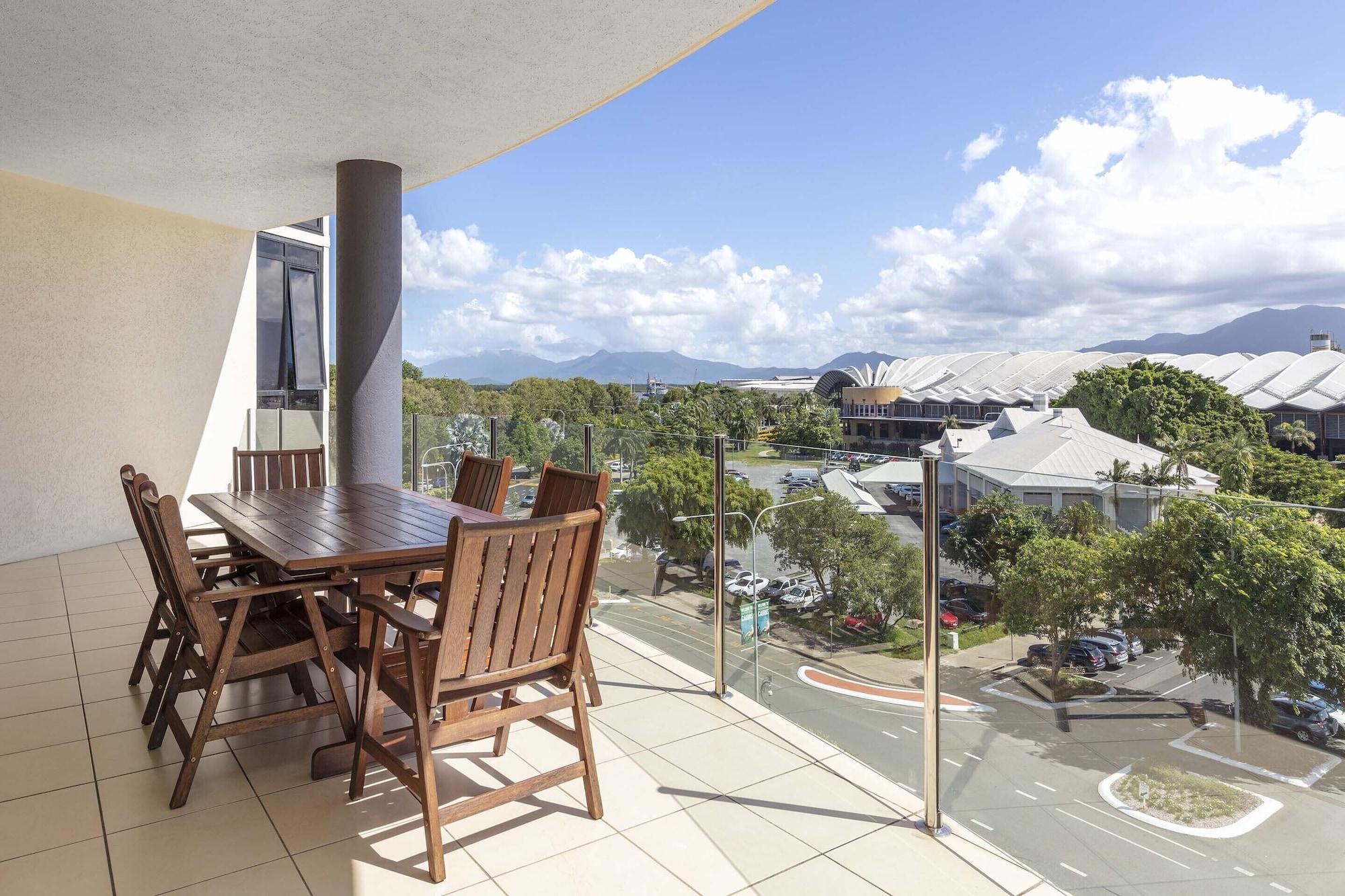 Piermonde Apartments Cairns Extérieur photo